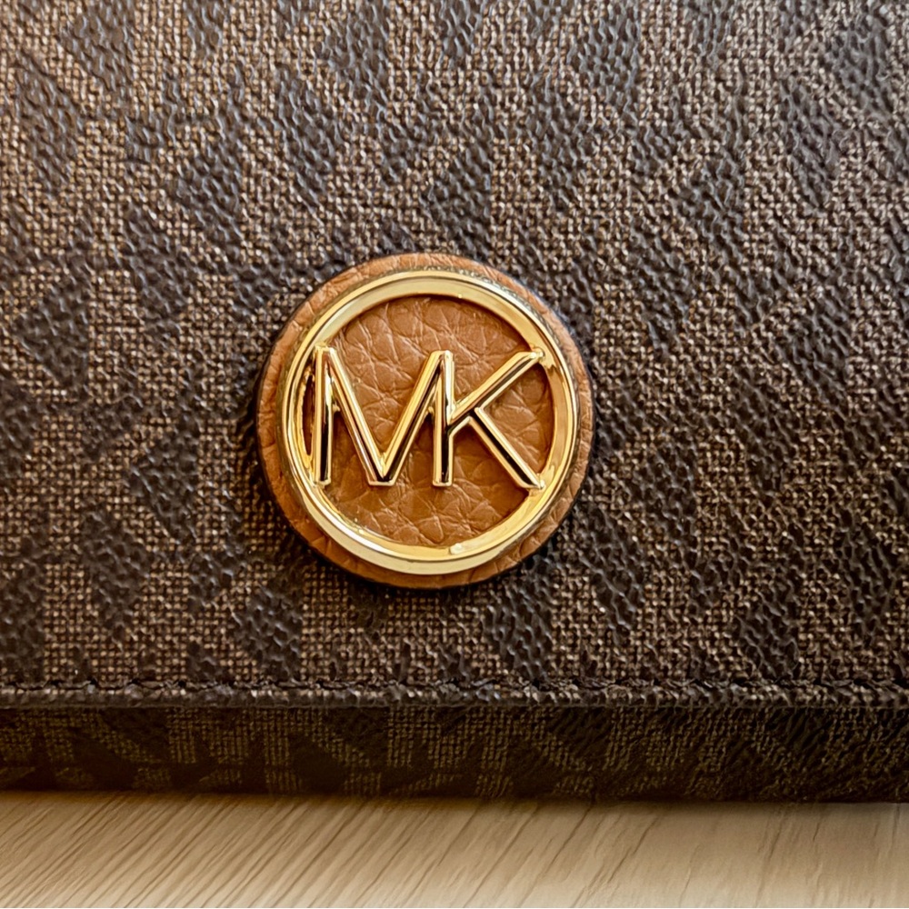 Limited Edition: Michael Kors Brown Fulton Flap Continental Wallet w Gold Emblem - Picture 2 of 5
